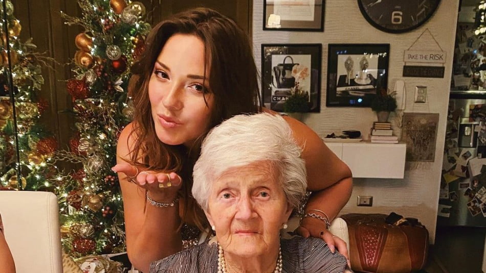 Kel calderón y su abuela 6e89b2bd6f