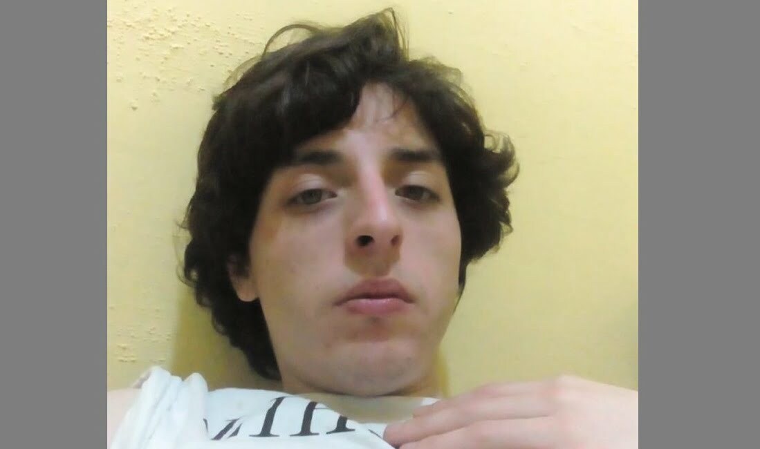 Dario Chacón 55753804440 o 768x1024