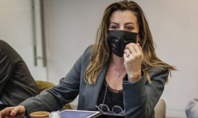 Teresa Marinovic a uno