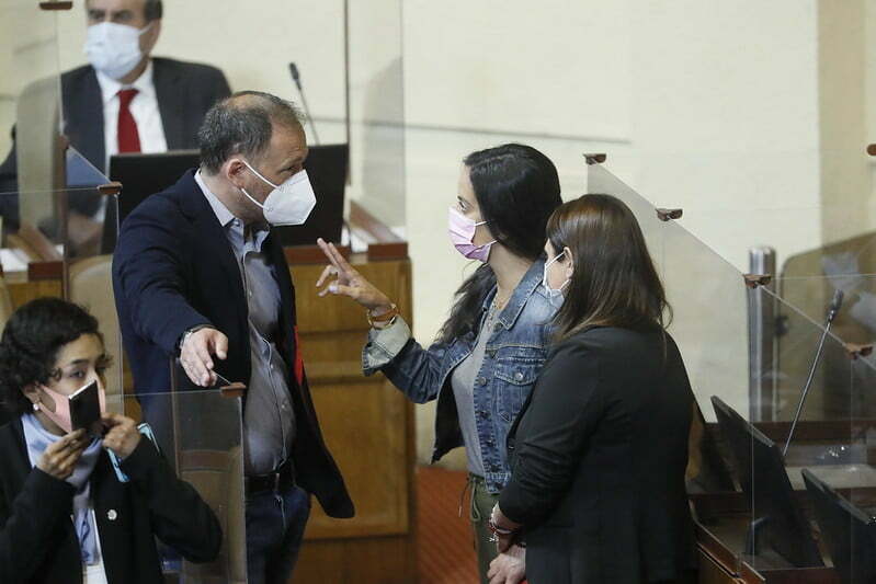 Fotop 2 portda diputados AABF
