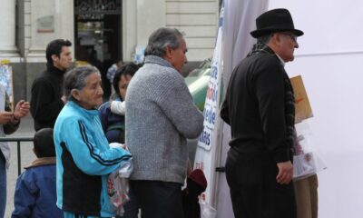 Adultos mayores en la via Publica.jpg 18 e1584121906876 1024x683