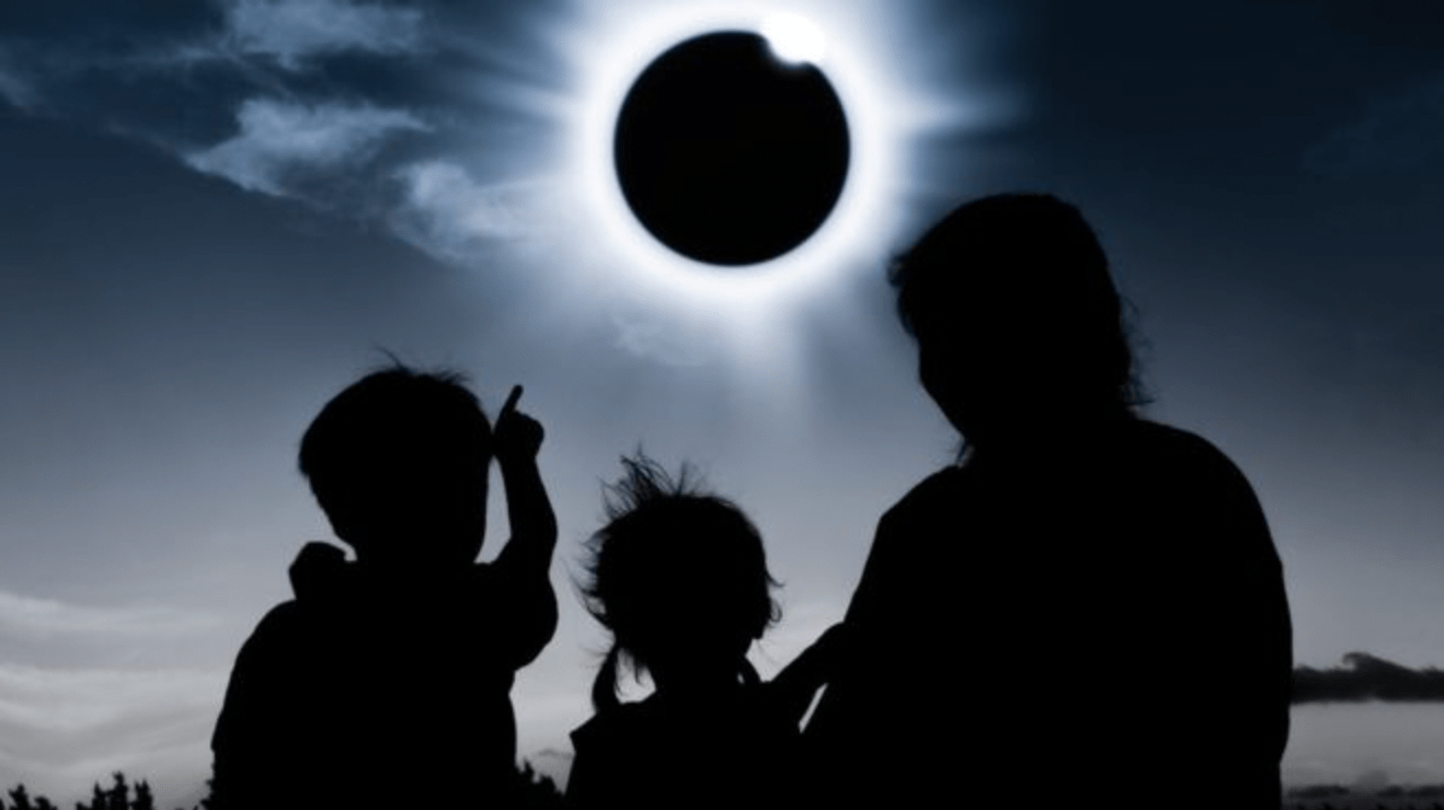 Eclipse 17.55.26