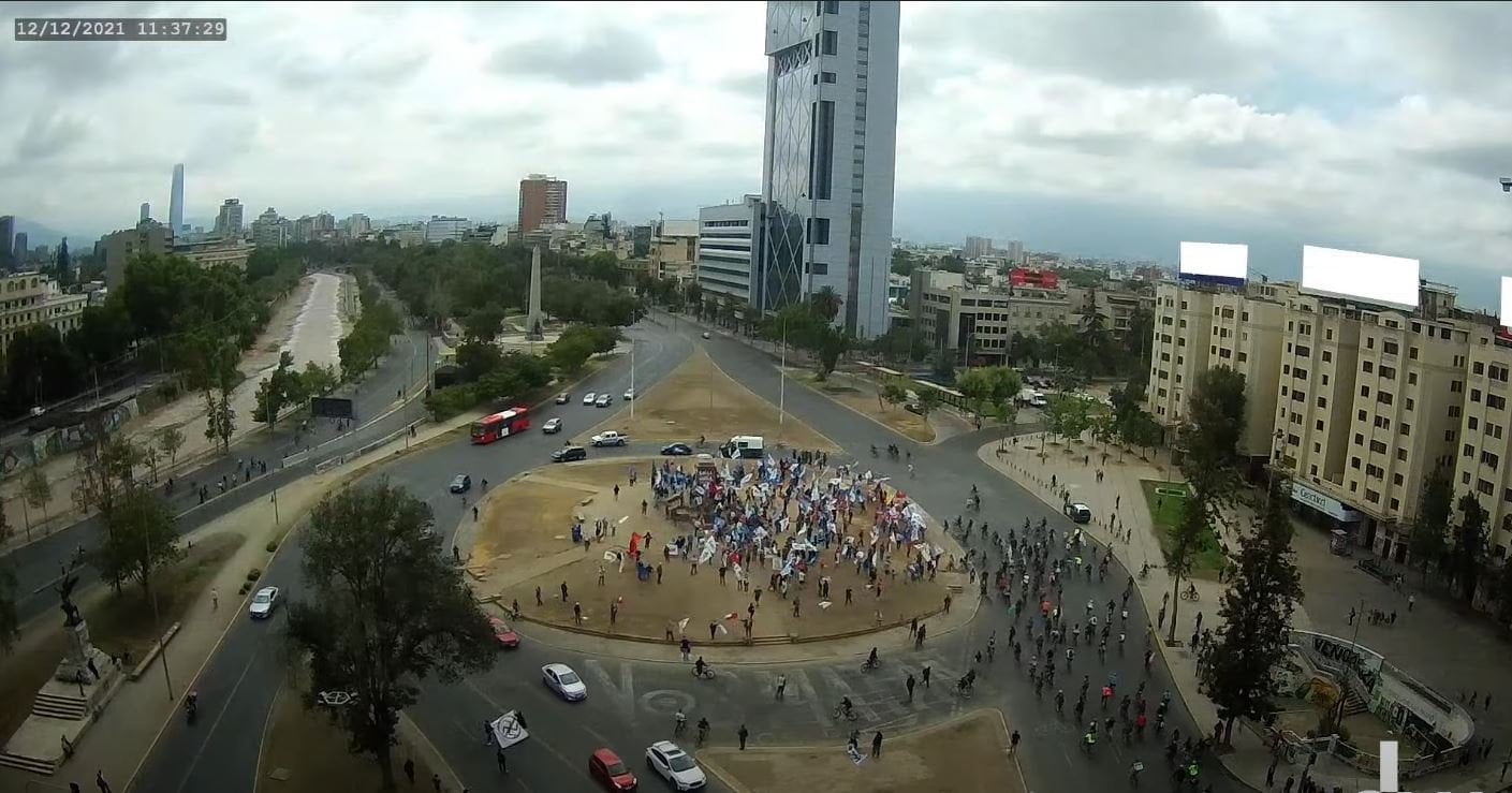 Plaza Dignidad eJFWUAQJaz9