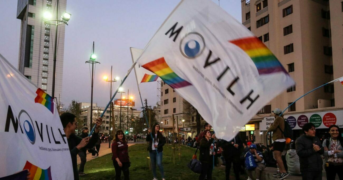 Banderazo por la aprobación de la Ley de Identidad de Género