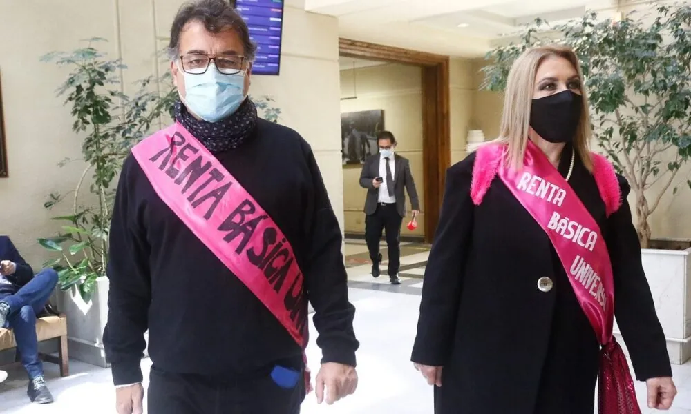 Pablo maltes y pamela jiles A UNO